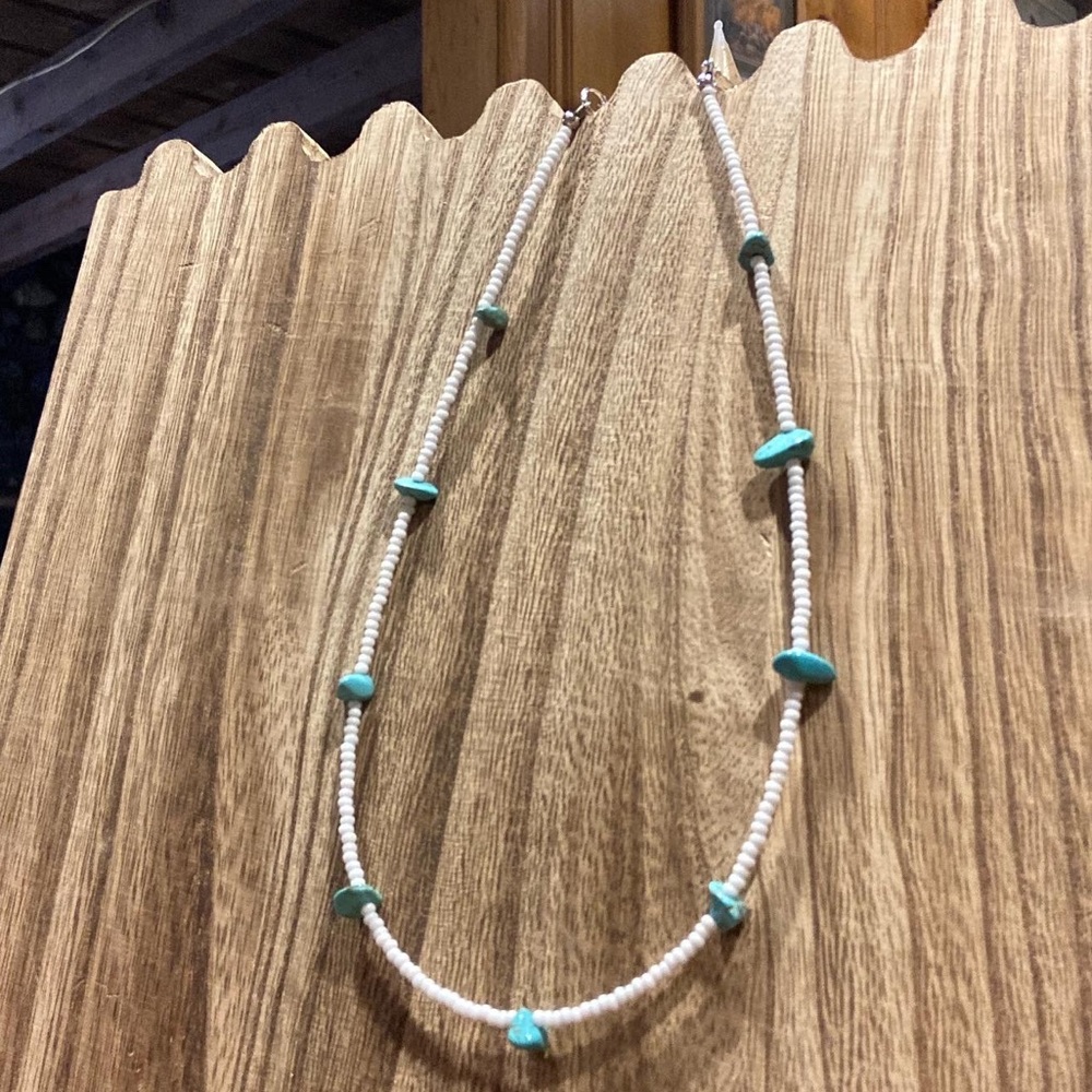 Western choker necklace